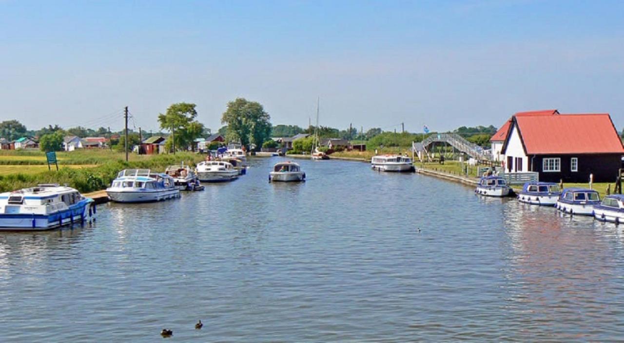 Modern Airy Chalets Short Walk To Beach, Nr Norfolk Broads & Great Yarmouth Scratby Exterior photo