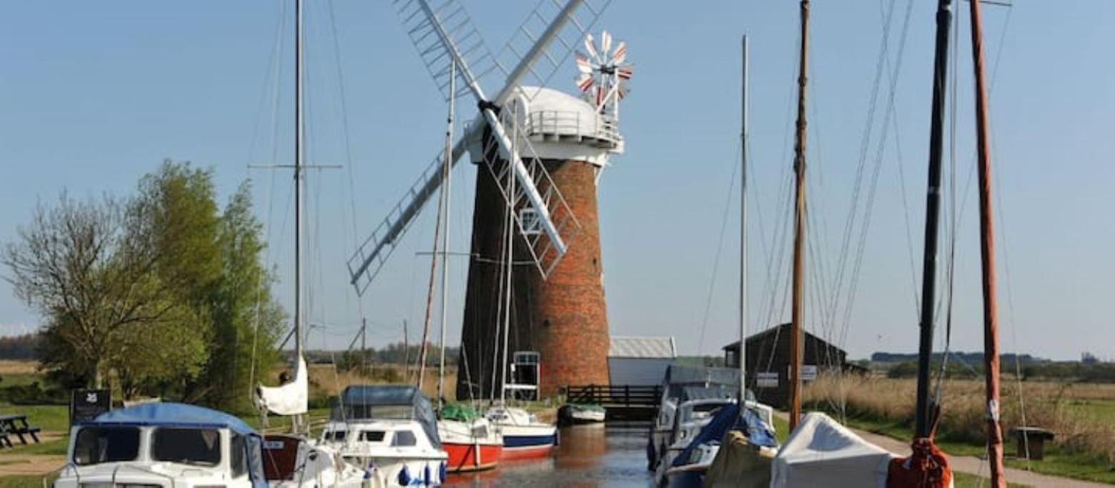 Modern Airy Chalets Short Walk To Beach, Nr Norfolk Broads & Great Yarmouth Scratby Exterior photo