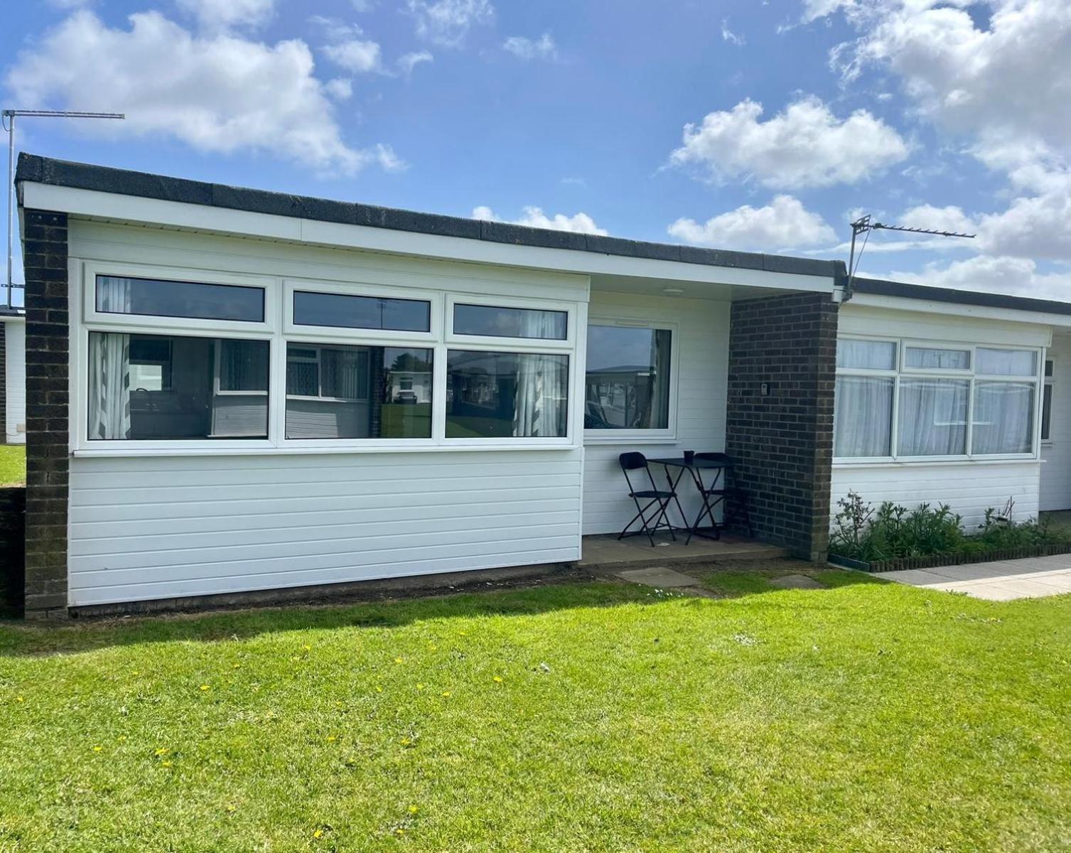 Modern Airy Chalets Short Walk To Beach, Nr Norfolk Broads & Great Yarmouth Scratby Exterior photo